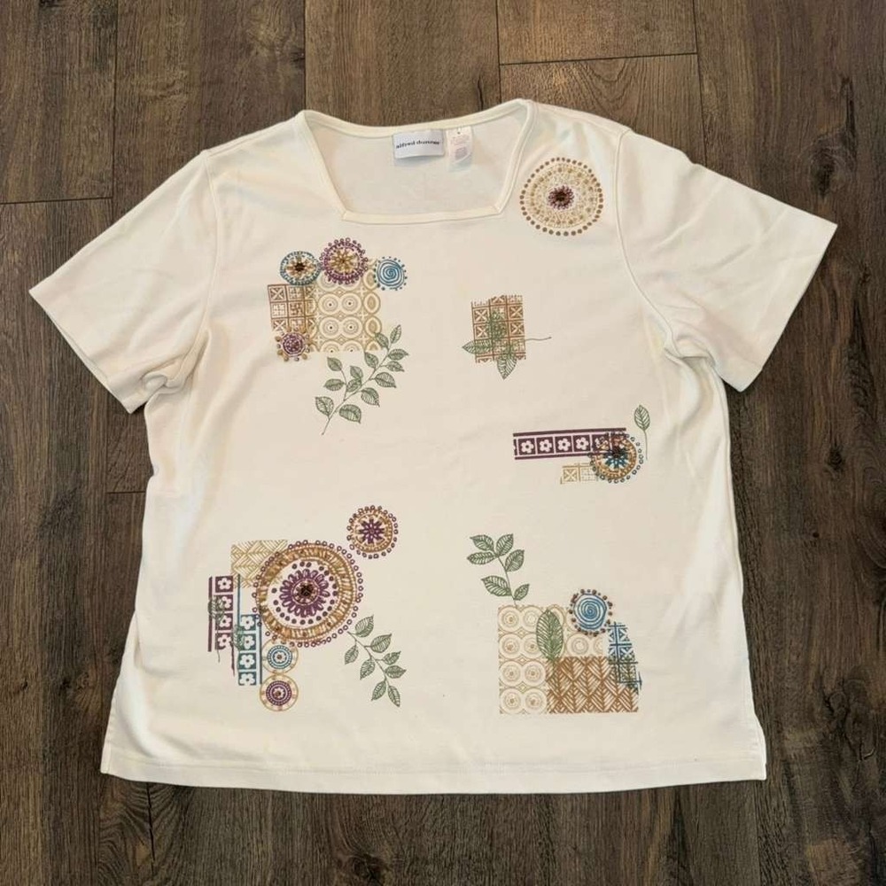 Alfred Dunner Women's Size M Top Short Sleeve Beaded Boho Dainty Casual Shirt